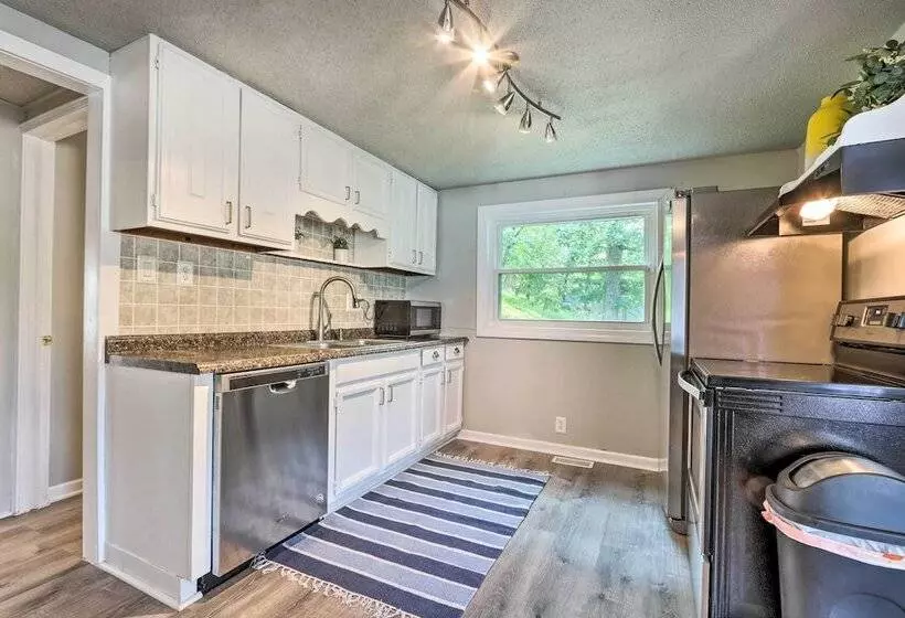 Osage Beach Family Hideaway On No Wake Cove!