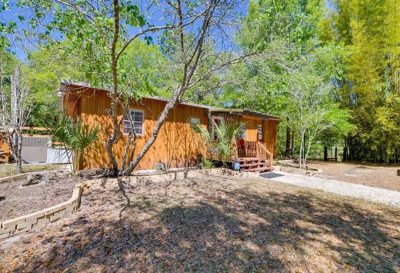 Fire Pit & Boat Dock: Peaceful Dunnellon Cabin!
