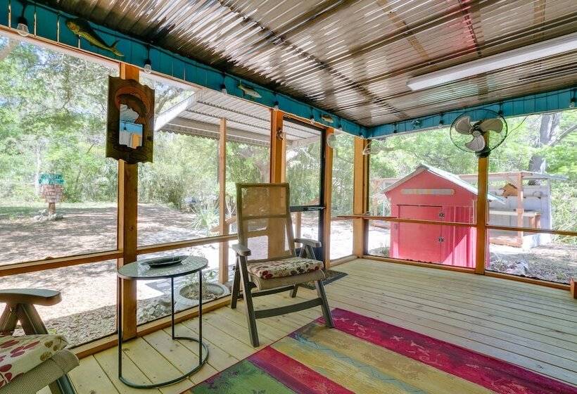 Fire Pit & Boat Dock: Peaceful Dunnellon Cabin!