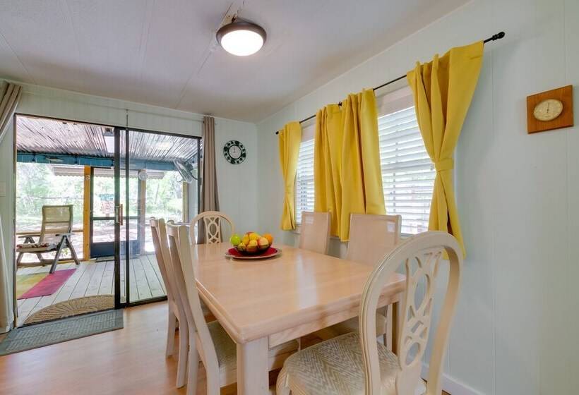 Fire Pit & Boat Dock: Peaceful Dunnellon Cabin!