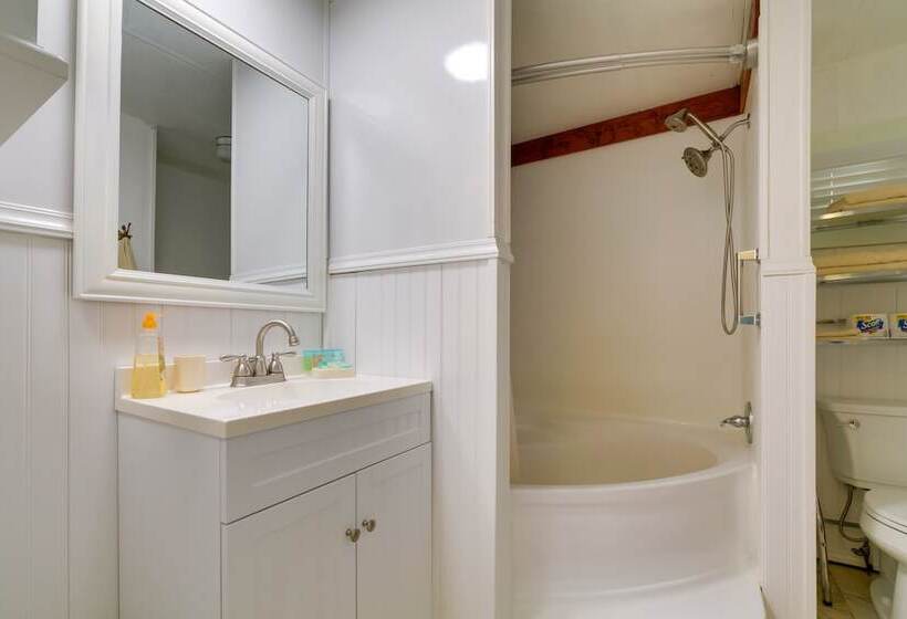 Fire Pit & Boat Dock: Peaceful Dunnellon Cabin!