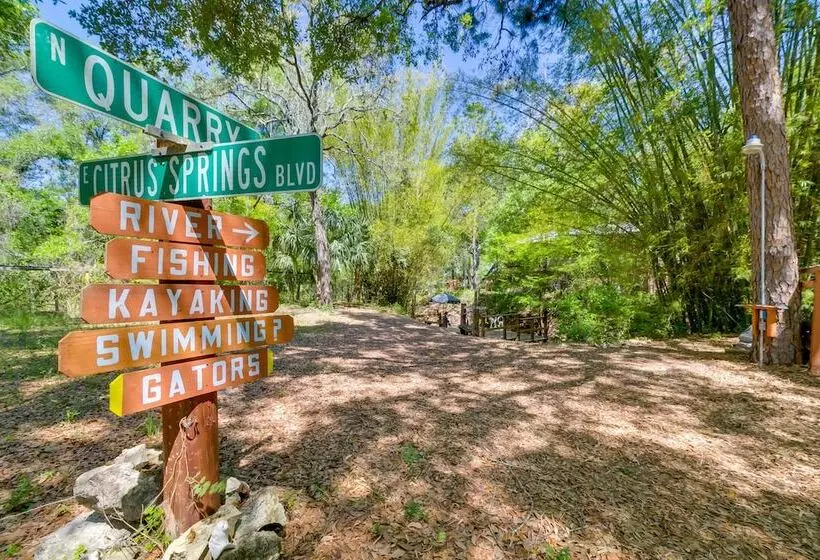 Fire Pit & Boat Dock: Peaceful Dunnellon Cabin!