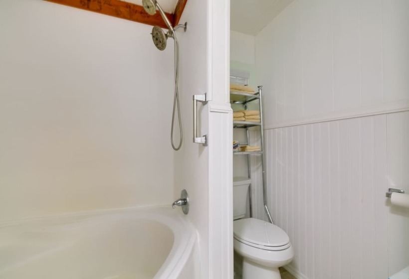 Fire Pit & Boat Dock: Peaceful Dunnellon Cabin!