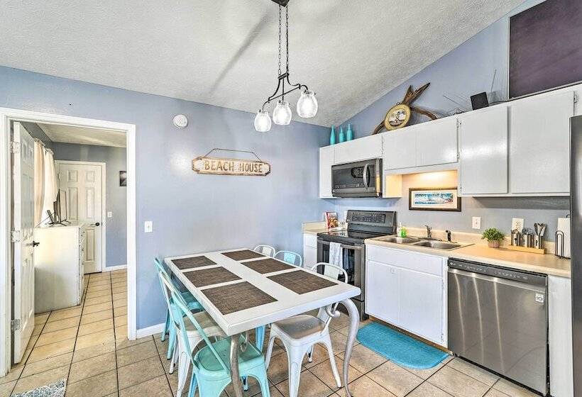 Pet Friendly Pcb Duplex   Walk To Beach!