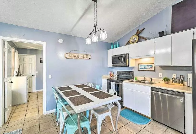 Pet Friendly Pcb Duplex   Walk To Beach!