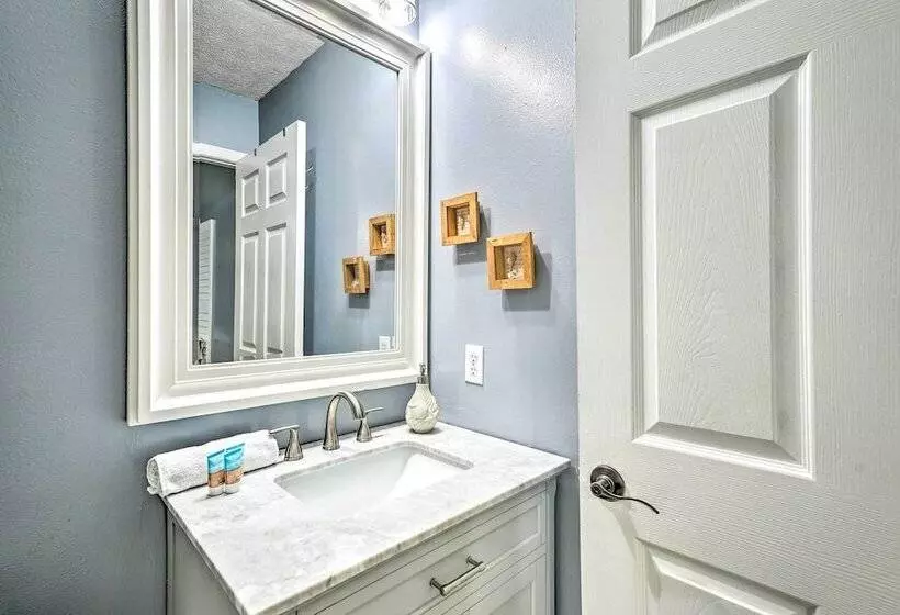 Pet Friendly Pcb Duplex   Walk To Beach!