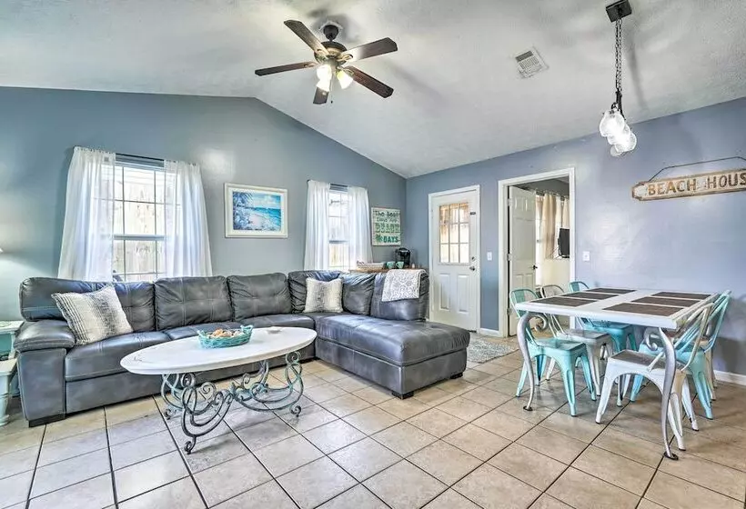 Pet Friendly Pcb Duplex   Walk To Beach!
