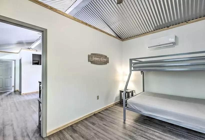 Quaint Tallassee Cabin: Stone Creek On Site!