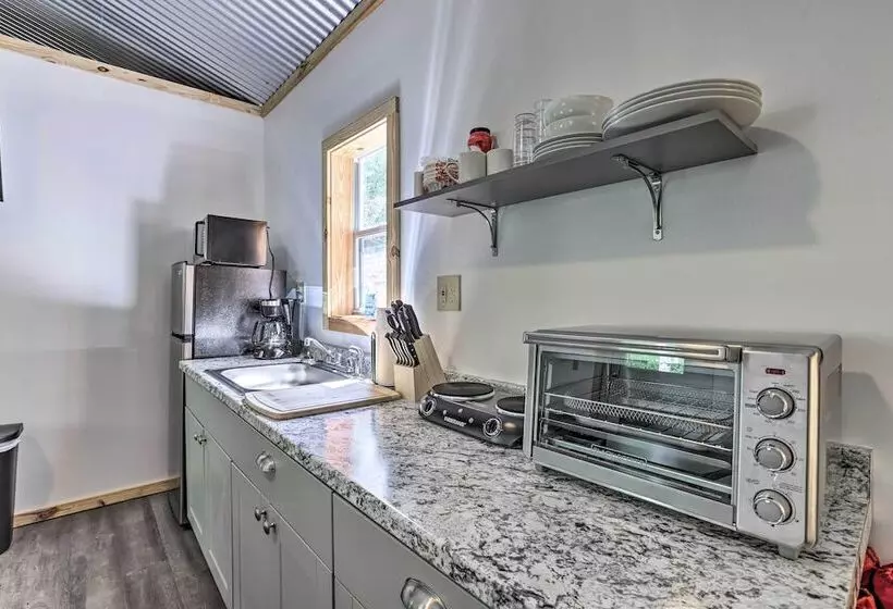 Quaint Tallassee Cabin: Stone Creek On Site!