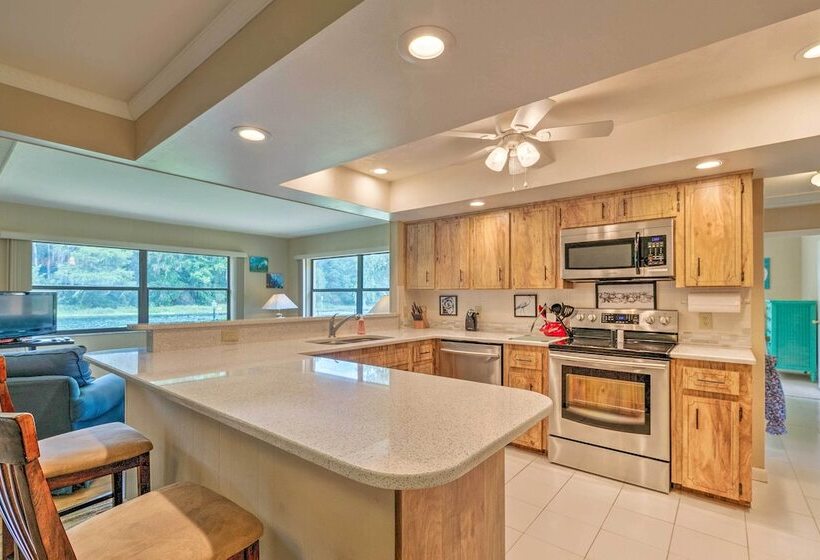 Riverfront Dunnellon Home W/ Dock & Solarium!