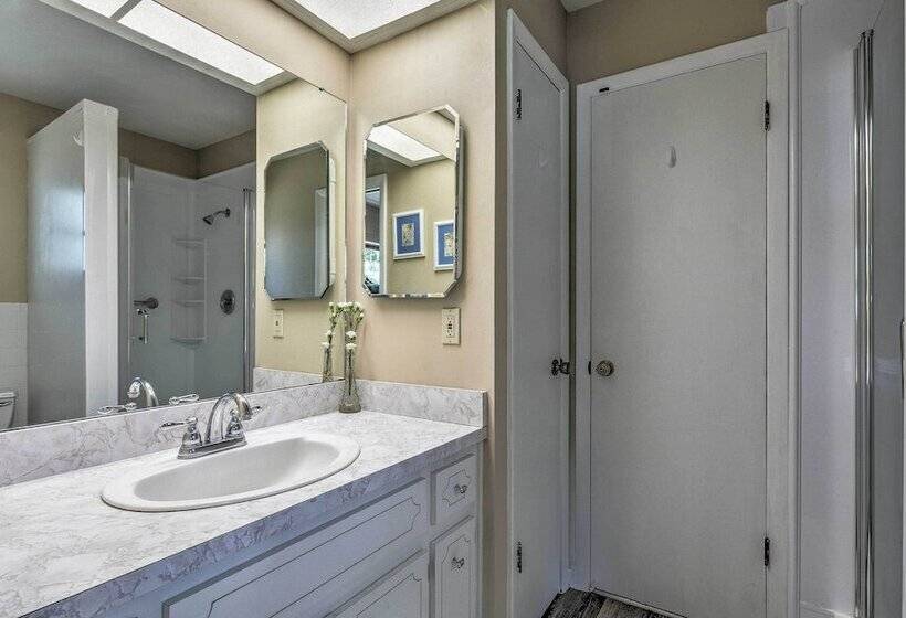 Riverfront Dunnellon Home W/ Dock & Solarium!