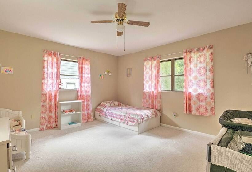 Riverfront Dunnellon Home W/ Dock & Solarium!