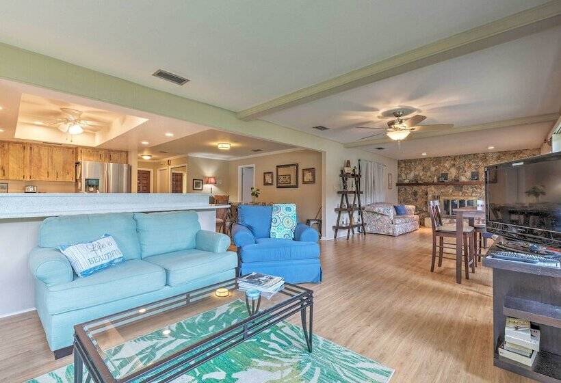 Riverfront Dunnellon Home W/ Dock & Solarium!