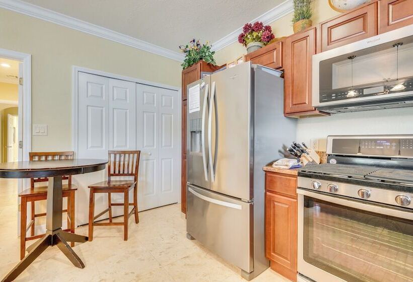 Parkside Titusville Escape: Home Gym + Pickleball!