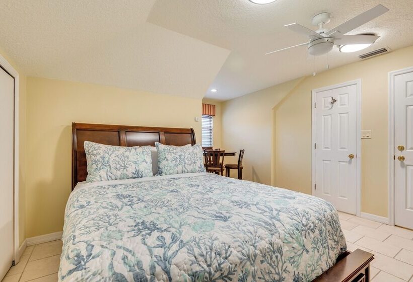 Parkside Titusville Escape: Home Gym + Pickleball!