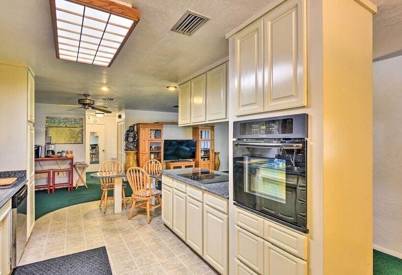 Sandford Vacation Rental Near Airport & Lake!