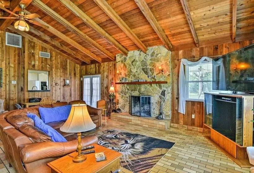 Sandford Vacation Rental Near Airport & Lake!