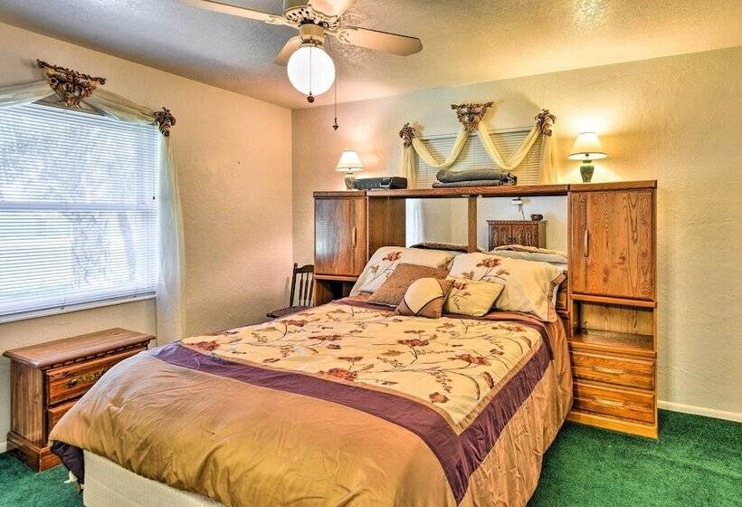 Sandford Vacation Rental Near Airport & Lake!