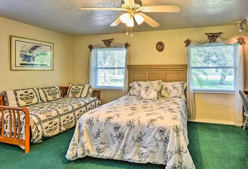 Sandford Vacation Rental Near Airport & Lake!