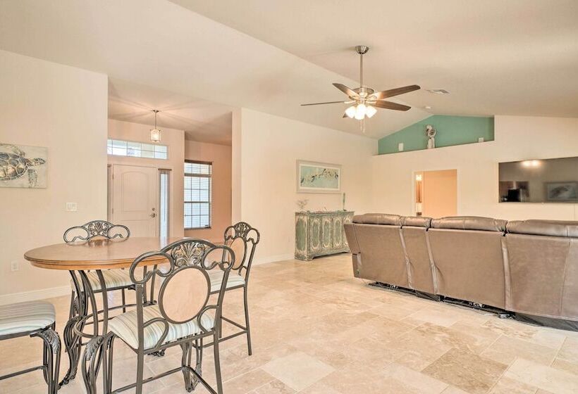 Cape Coral Home W/ Lanai < 1 Mi To Boat Ramp!