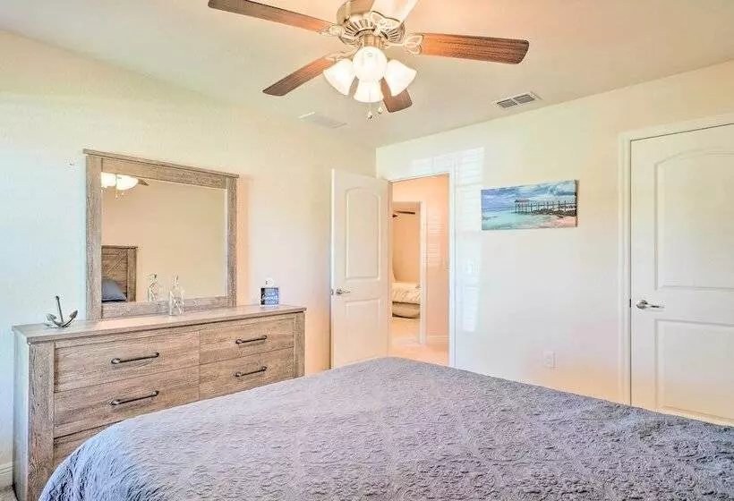 Cape Coral Home W/ Lanai < 1 Mi To Boat Ramp!