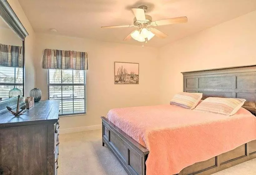 Cape Coral Home W/ Lanai < 1 Mi To Boat Ramp!