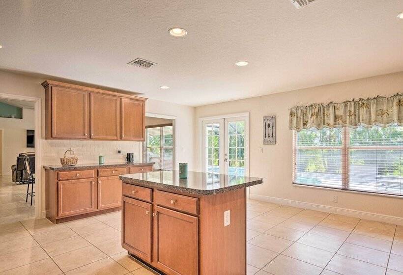 Cape Coral Home W/ Lanai < 1 Mi To Boat Ramp!