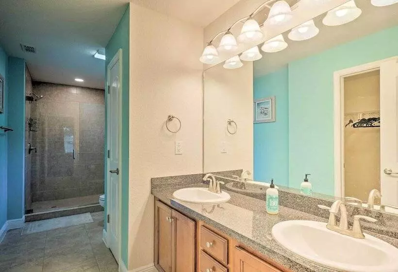 Cape Coral Home W/ Lanai < 1 Mi To Boat Ramp!