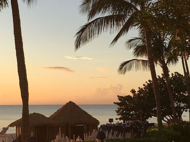 Superb Naples Home W/ Den & Private Saltwater Pool