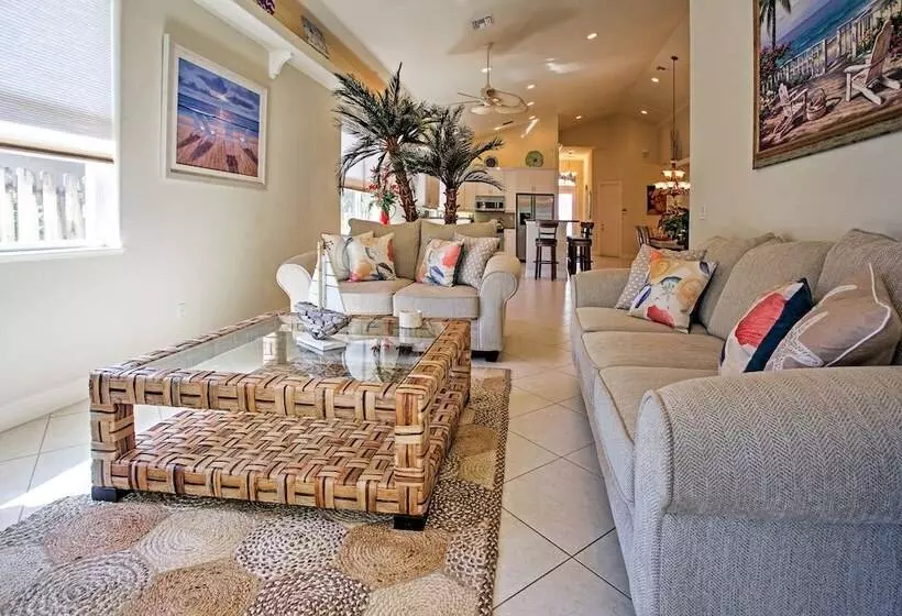 Superb Naples Home W/ Den & Private Saltwater Pool