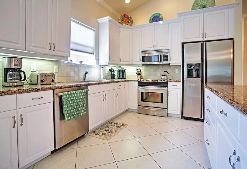 Superb Naples Home W/ Den & Private Saltwater Pool