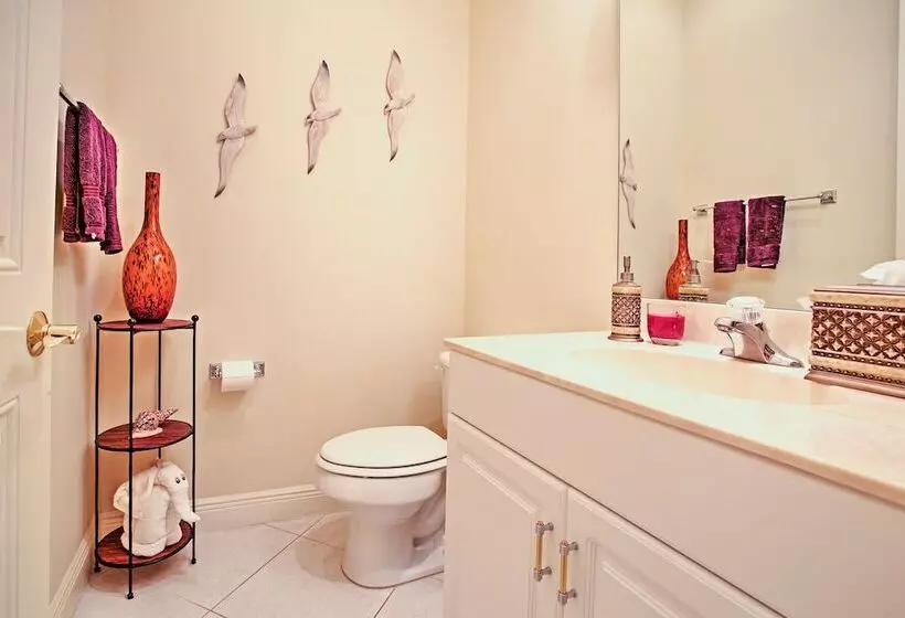 Superb Naples Home W/ Den & Private Saltwater Pool