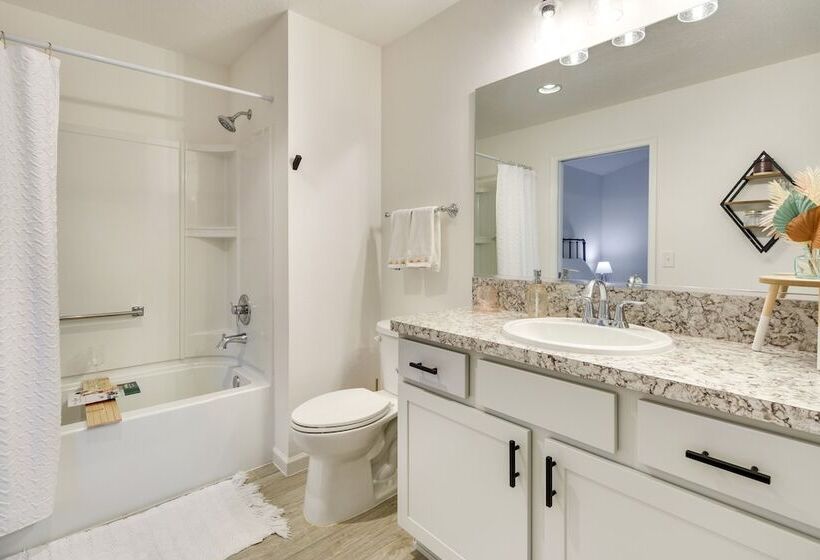 The Villages Home W/ Golf Cart & Community Pools!