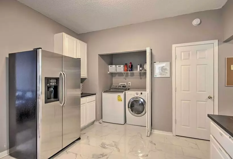 Veteran Owned Family Home Near Fort Jackson!