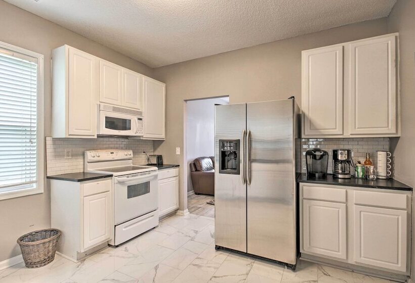 Veteran Owned Family Home Near Fort Jackson!