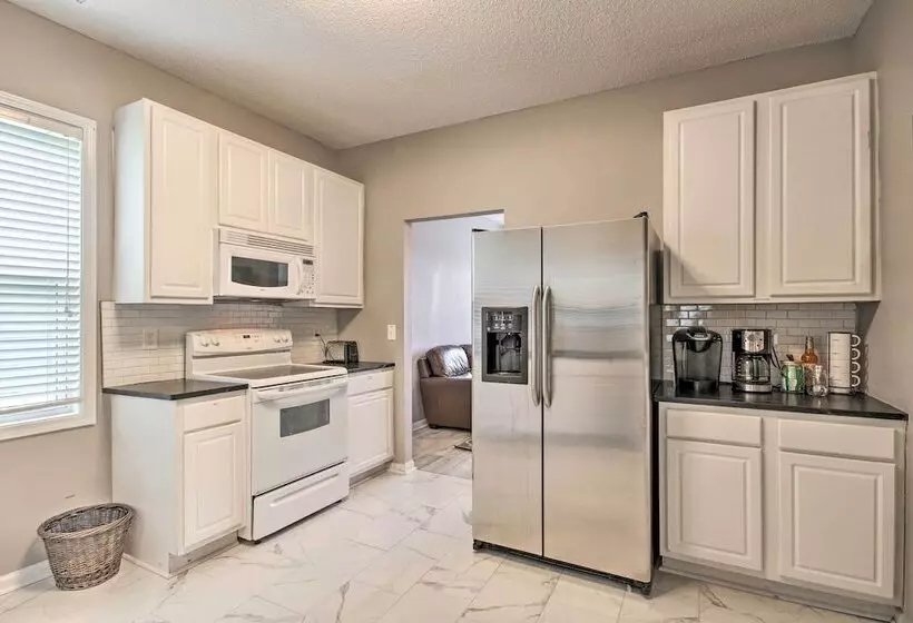 Veteran Owned Family Home Near Fort Jackson!