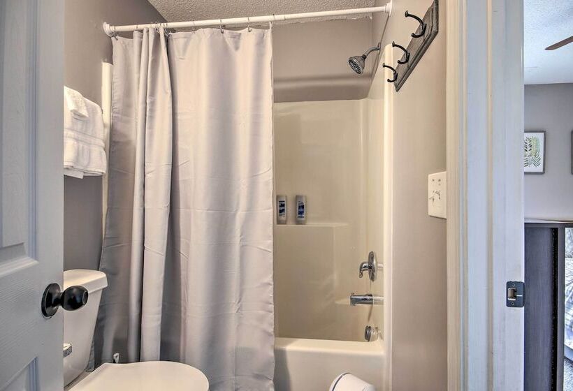 Veteran Owned Family Home Near Fort Jackson!