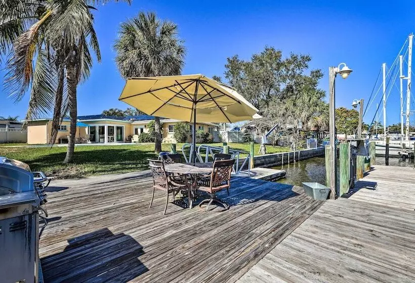 Waterfront Palmetto Home W/ Pool, Dock & Kayaks!