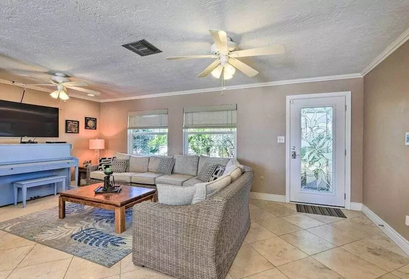 Waterfront Palmetto Home W/ Pool, Dock & Kayaks!