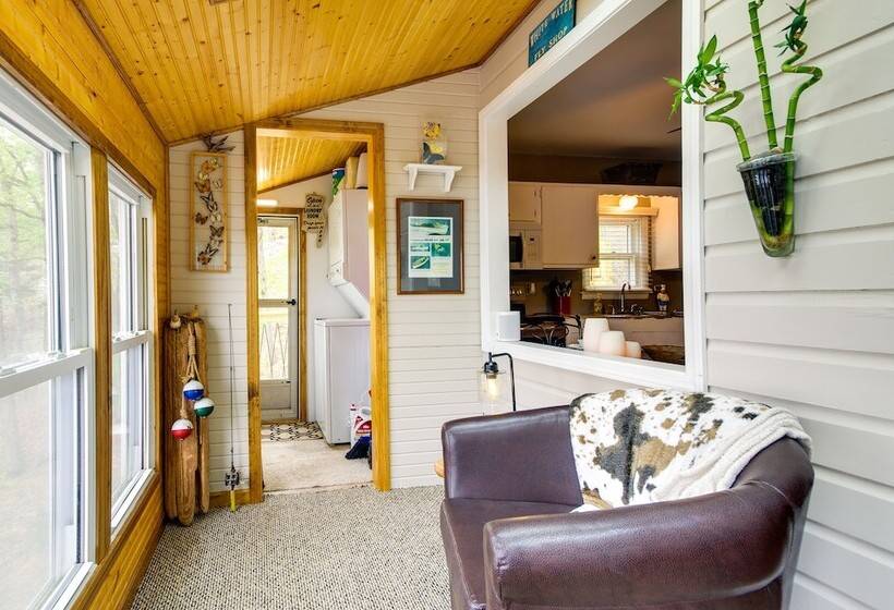 Waterfront Ozarks Home W/ Hot Tub, Bar & Dock