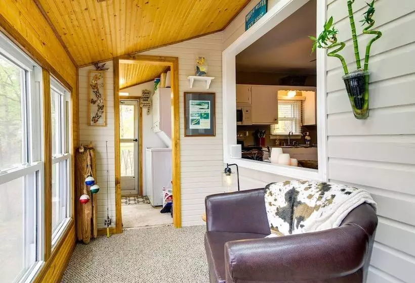 Waterfront Ozarks Home W/ Hot Tub, Bar & Dock