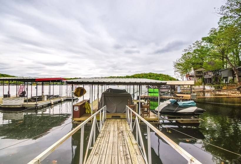 Waterfront Ozarks Home W/ Hot Tub, Bar & Dock