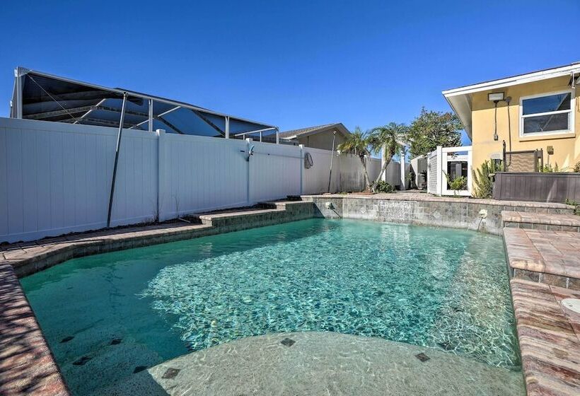 Waterfront Tampa Oasis W/ Outdoor Bar & Grill