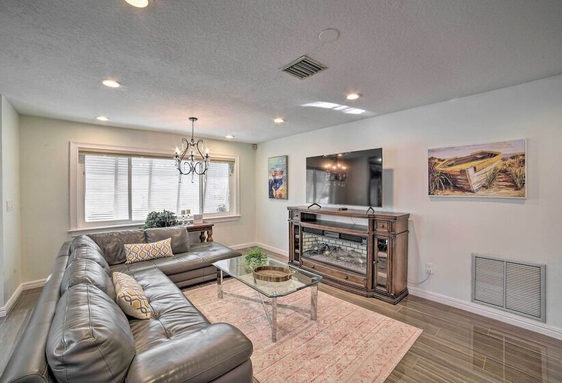 Waterfront Tampa Oasis W/ Outdoor Bar & Grill