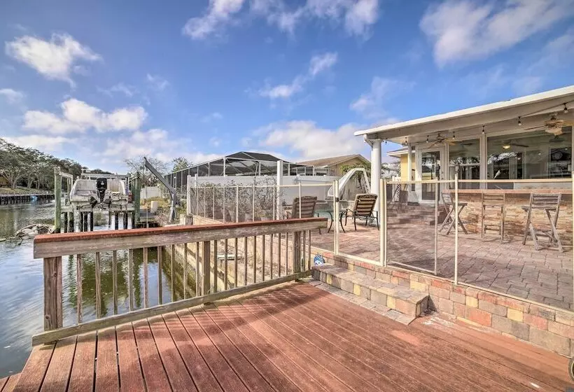 Waterfront Tampa Oasis W/ Outdoor Bar & Grill