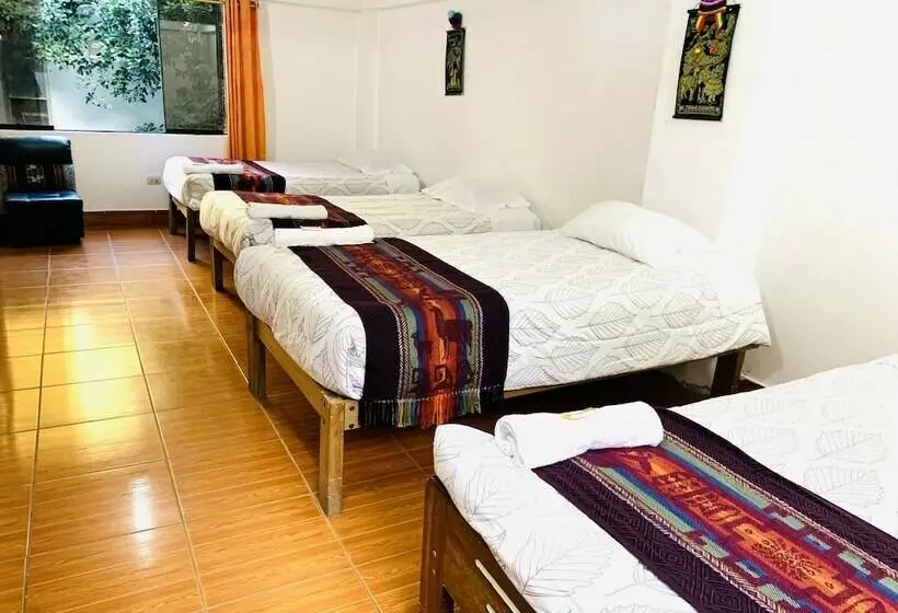 ユースホステル Hostal Sinchiroca Machupicchu