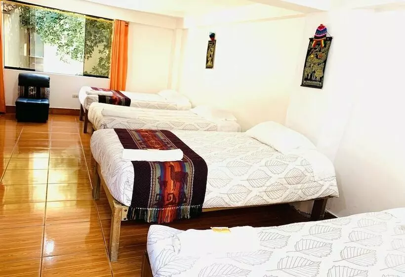 ユースホステル Hostal Sinchiroca Machupicchu