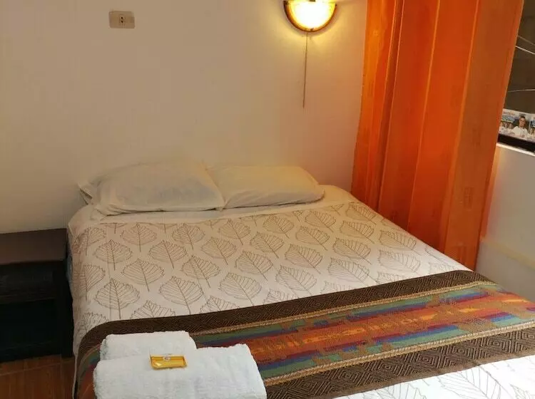 ユースホステル Hostal Sinchiroca Machupicchu