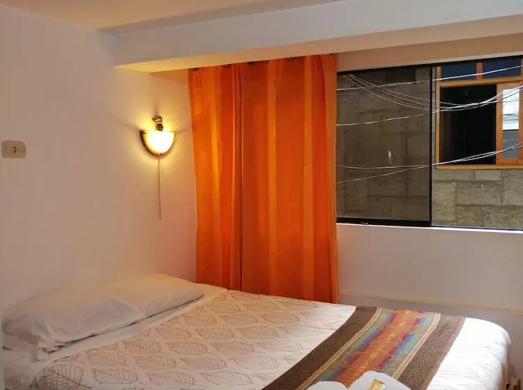 ユースホステル Hostal Sinchiroca Machupicchu
