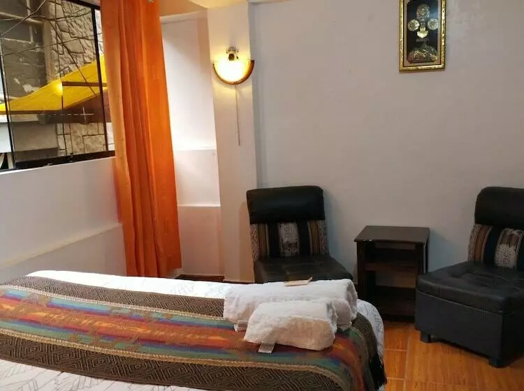 ユースホステル Hostal Sinchiroca Machupicchu